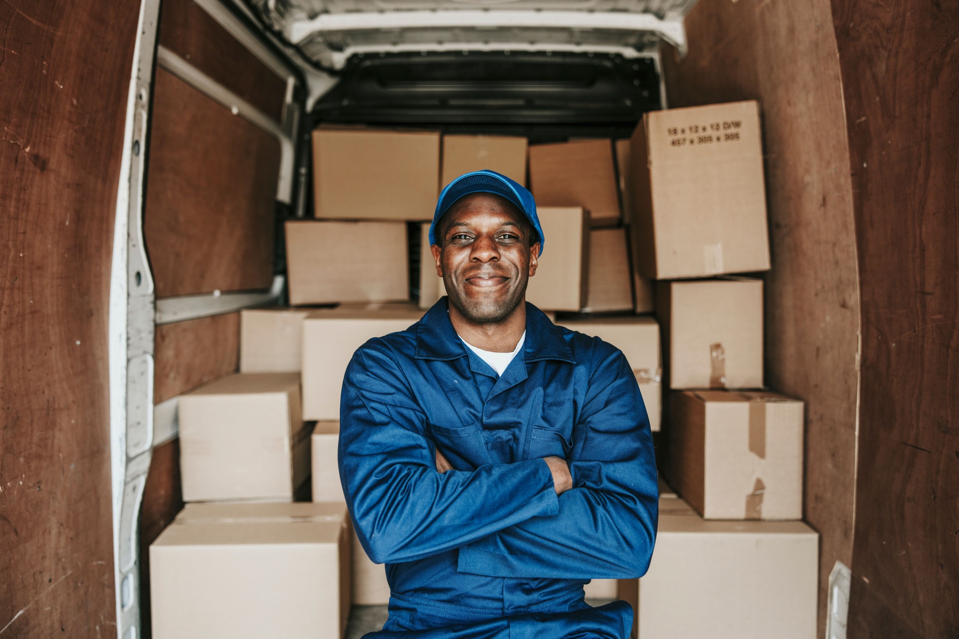Happy removal service worker, home moving